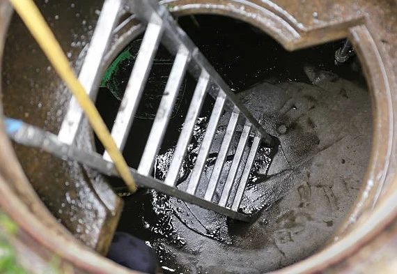 Water-Tank-cleaning