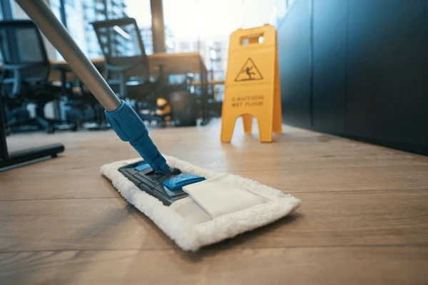 cleaning-coworking-space