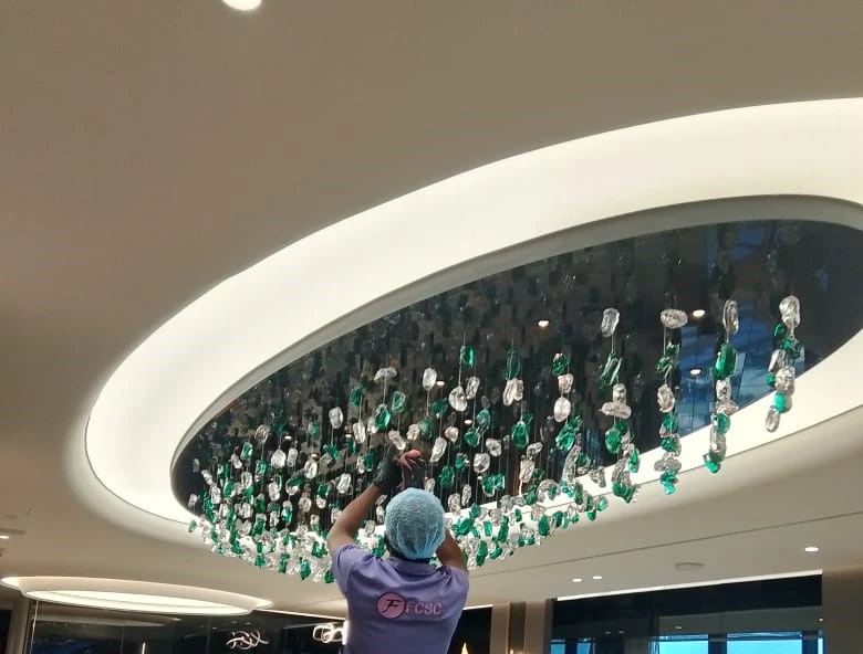 chandelier cleaning in dubai